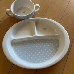 子供用食器の画像