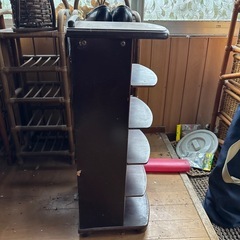 木製シューズラックの画像