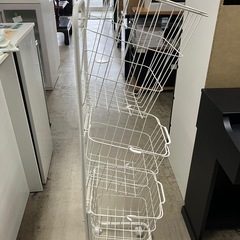 W2504-557 キャスター付き ランドリーバスケット キズ 汚れありの画像