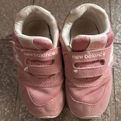 ニューバランス子供用シューズの画像