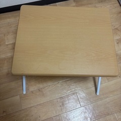 テーブル