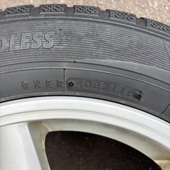 受け渡し予定者決定※(現状渡し)215/60R17スタッドレスタイヤ5~6 受け渡し予定者決定※(現状渡し)215/60R17スタッドレスタイヤ5~6