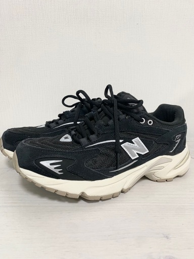New Balance 725 ブラック スニーカー