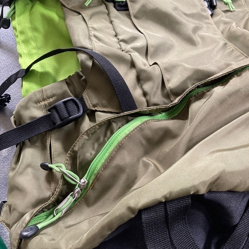 登山コールマンリュック