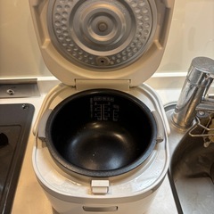 4/22まで【無料】SHARP 炊飯器 KS-C5E（3合炊き）引取限定の画像