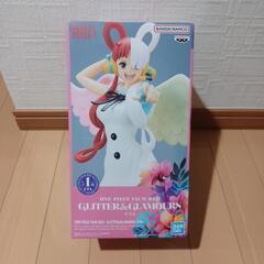 ワンピースフィギュア　ウタ　グリッター&グラマラス