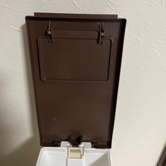 ナフコ　ペダル＆プッシュの2Ｗａｙタイプのゴミ箱　20㍑の画像