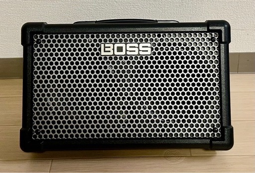 値下げしました！
BOSS CUBE アンプ 超美品未使用！〔野外用〕