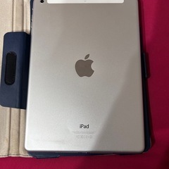 iPad、ケース、ペンタブ付きの画像