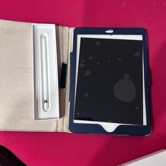 iPad、ケース、ペンタブ付きの画像