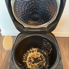 象印IH炊飯器 5.5合炊き NP-HQ10の画像