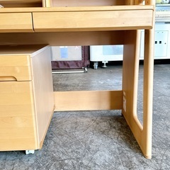 イトーキ 学習机 学習デスク 勉強机 シンプル コンパクト 子供 欠品ありの画像