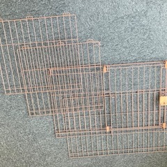 USED＊ジャンク品、スライド開閉式ドア、ペットゲージ(留め具なし)