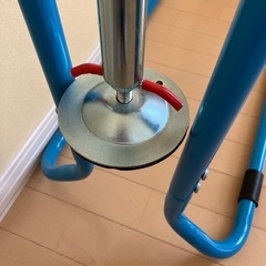 【受渡予定者決定】家庭用折りたたみ式キッズ鉄棒　てつをくんの画像