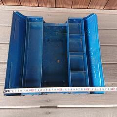 レトロなツールボックスの画像