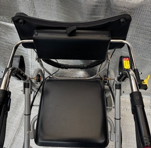 ウェルパートナーズ WA-2 歩行器 ラビット シルバーカー 歩行補助車 在庫限り】 WA-2 ラビット シャロー 幅狭 屋内歩行車 狭幅タイプ