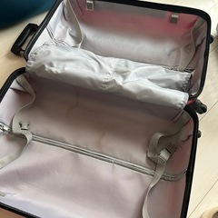 スーツケース　キャリアーの画像