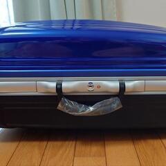 未使用キャリーケース 77L の画像