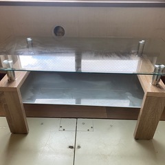 ガラステーブル
