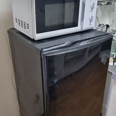 ベッドの洗濯機、電子レンジ、冷蔵庫を差し上げます