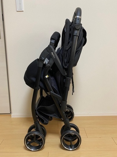 【ほぼ新品】ベビーカー  アップリカ オプティア クッション グレイス 黒 