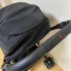 【極美品】大幅値下げベビーカー  アップリカ オプティア クッション グレイス 黒 の画像