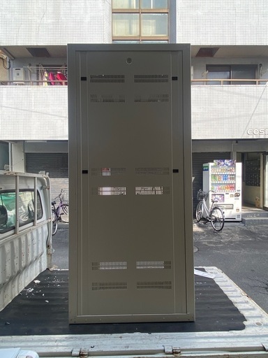 A477✳大阪✳直接引取✳大型サーバーラック「W900×D600×H2000㎜」