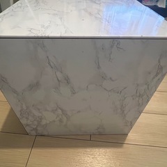 テーブル
の画像