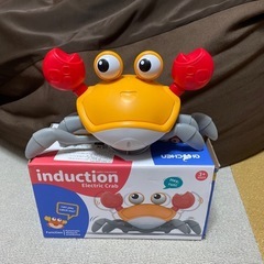 動くカニのおもちゃ