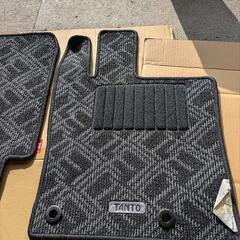 タント純正マット