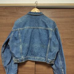 レディス　ショート丈デニムジャケットの画像