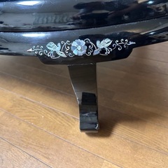 中国テーブル　螺鈿　中古の画像