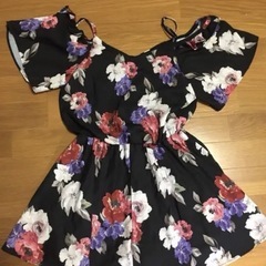 rienda  花柄ロンパースの画像