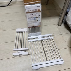 突っぱりすき間棚　3点