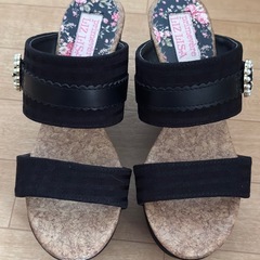 ☆値下げ☆厚底サンダル、リズリサ、Ｓサイズ。4月いっぱいの出品！