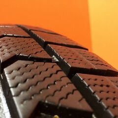 DUNLOP WINTER MAXX WM02 205/60R16 16インチ スタッドレス 4本 23～24年製 バリ溝 ステップワゴン ヴォクシー等　(KTM365)の画像