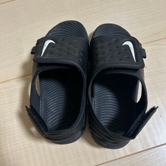 子供　NIKEサンダルの画像