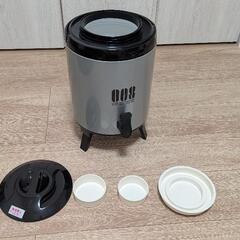 スポーツ飲料対応保冷用ウォータージャグ8型BK　キャンプの画像
