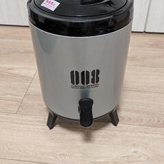スポーツ飲料対応保冷用ウォータージャグ8型BK　キャンプ