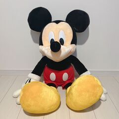 題名が  ディズニーランド　ミッキー  特大　ぬいぐるみ　