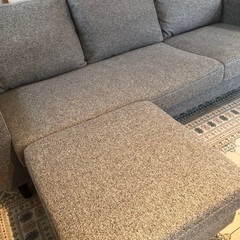 (値引き中)カウチソファ3人掛け　ヘッドレスト　オットマン付きの画像