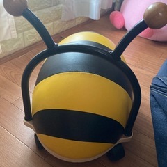 トイザらス乗用玩具　リトルビーライドオン　　の画像