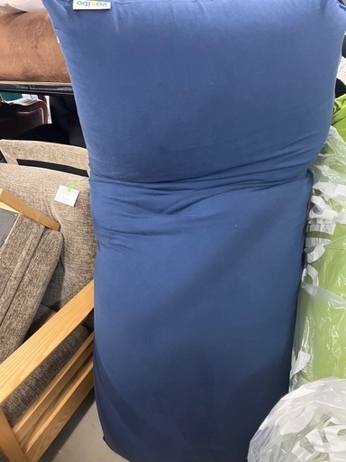 O 2504-565 Yogibo  Max ネイビー 中古美品