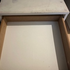 3段引き出し棚の画像