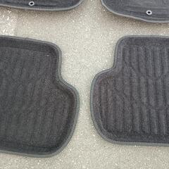 【中古品】旧型ハスラー ①サンシェード ②前、後部座席フロアマット(4枚)の画像