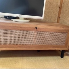 テレビ台、テレビボード