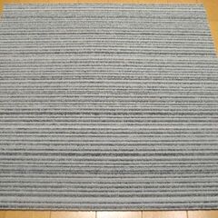 日本製タイルカーペット厚み6.5㎜・1枚２１０円・在庫７２枚（１...