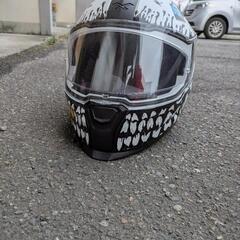 ヘルメットの画像