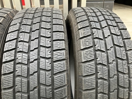 195/65R15バリ山スタッドレスタイヤ4本プリウス、ノア