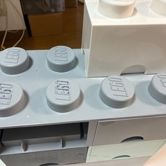 大体2.5万くらい。　LEGOの棚、引き出し、ボックスの画像